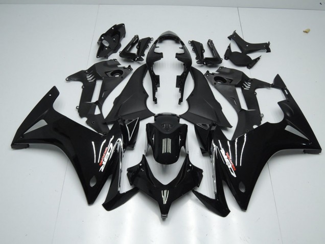 Carénage Honda CBR 500 RR 13-15 - Noir Brillant Carénage Honda CBR 500 RR 13-15 - Noir Brillant