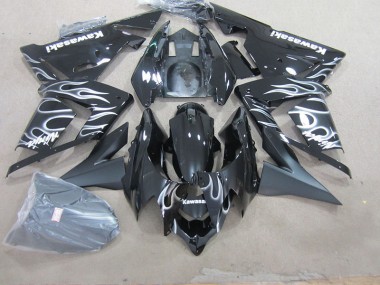 Carénage Kawasaki ZX10R 03-05 - Noir avec Blanc Flamme