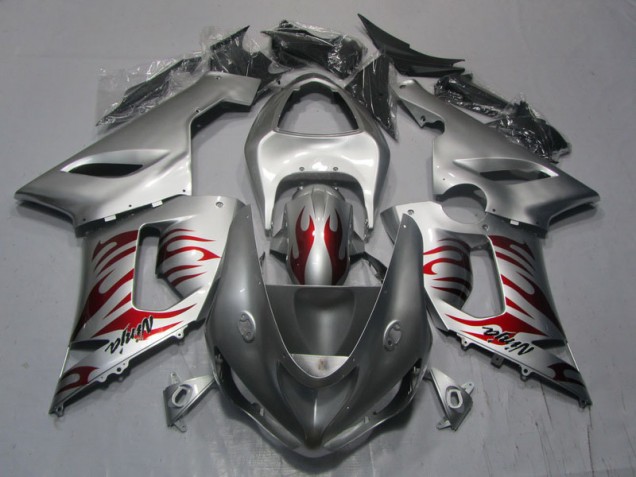 Carénage Kawasaki ZX6R 05-06 - Argent Rouge Flamme Ninja Carénage Kawasaki ZX6R 05-06 - Argent Rouge Flamme Ninja