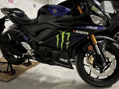 Carénages Moto Yamaha YZF R3/R25 2022-2024 - Bleu Noir Vert Monstre Yamalube ENEOS Vendre